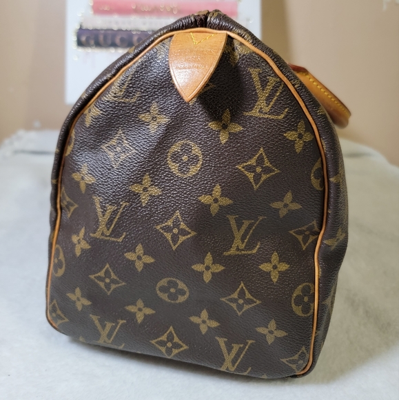 LOUIS VUITTON Speedy 30 Handbag - Picture 10 of 16